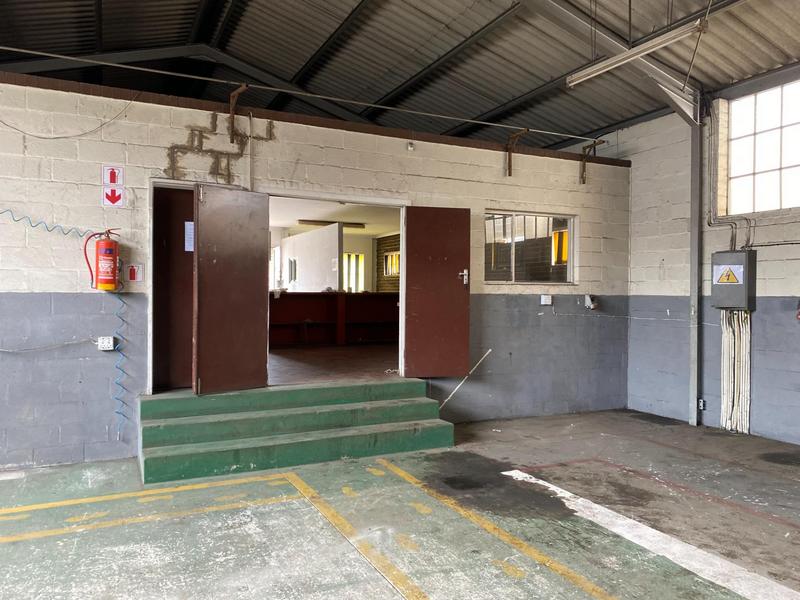 To Let commercial Property for Rent in Neave Industrial Eastern Cape